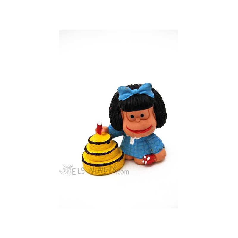 Figura Mafalda con pastel