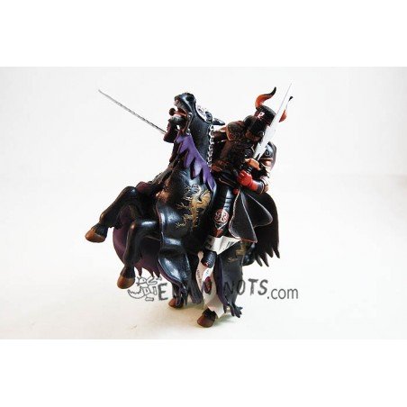 Figura Guerrero de las Sombras con Caballo