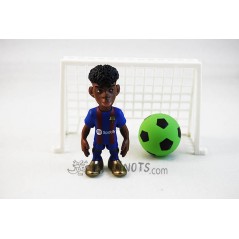 Figurine de Lamine Yamal avec ballon et but